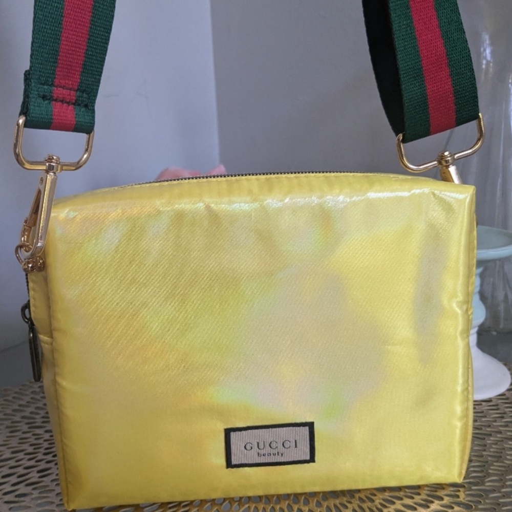 Gucci - Picture 2 of 6